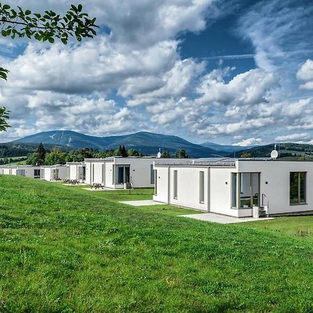 Apartmany Hradecek มลาเด บุคกี ภายนอก รูปภาพ