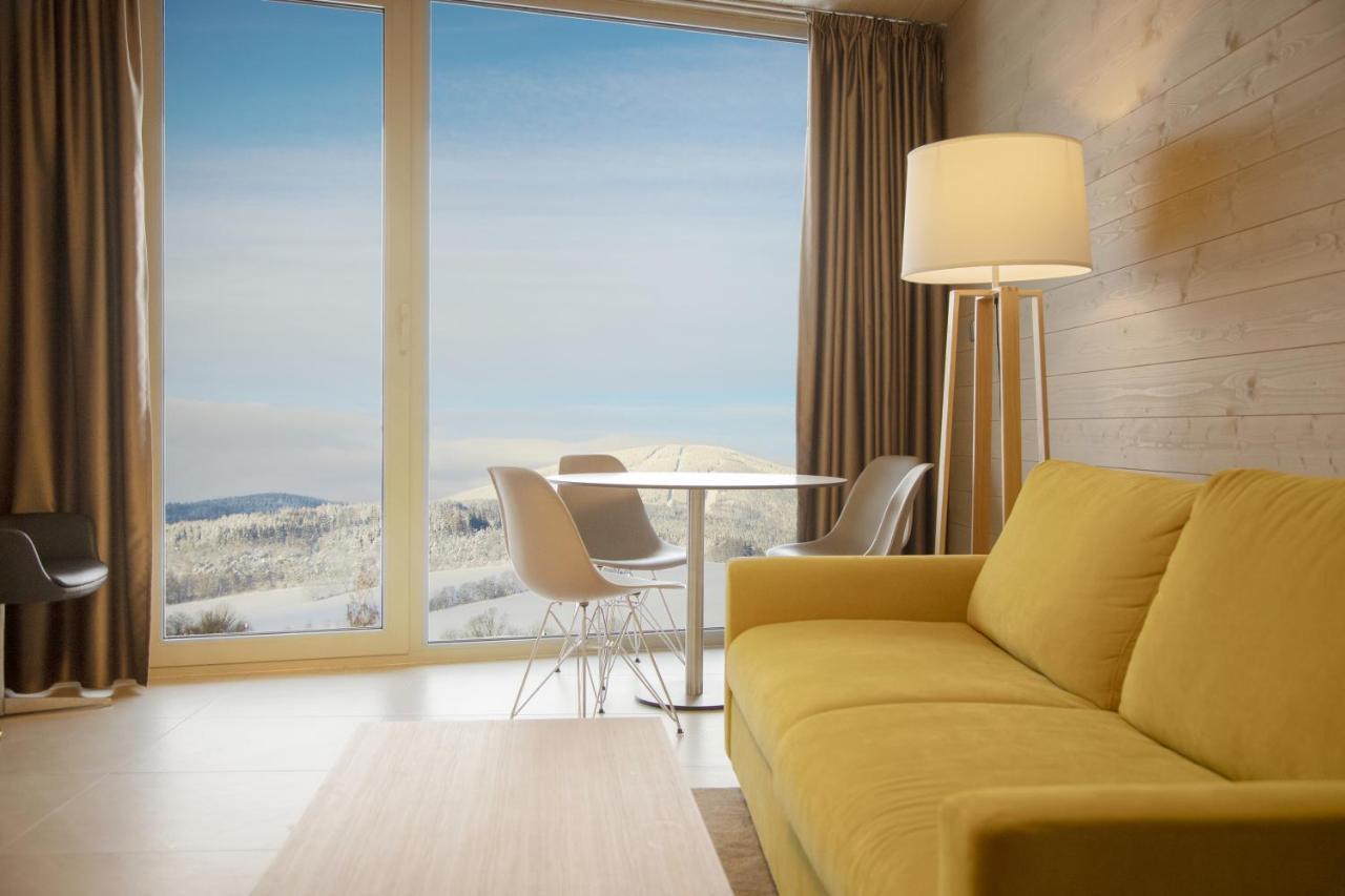 Apartmany Hradecek มลาเด บุคกี ภายนอก รูปภาพ