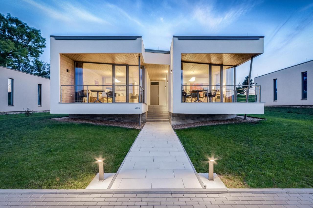 Apartmany Hradecek มลาเด บุคกี ภายนอก รูปภาพ